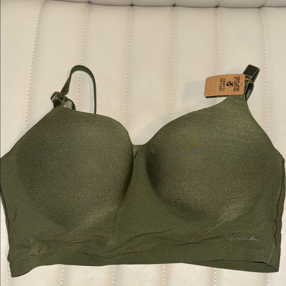 New with tags! Victorias Secret bra size Large